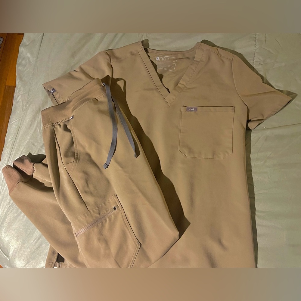 FIGS LATTE CATERINA TOP AND ZAMORA JOGGER SET MEDIUMS, WORN TWICE